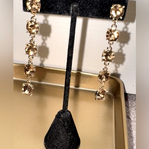 Vince Camuto Jewelry - Vince Camuto Champagne Multi Crystal Drop Earrings gorgeous!